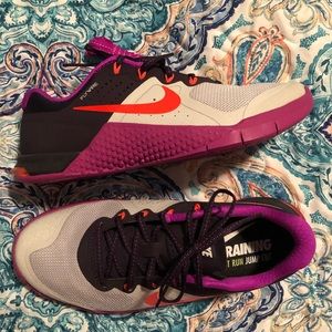 Size 7 Nike Trainers